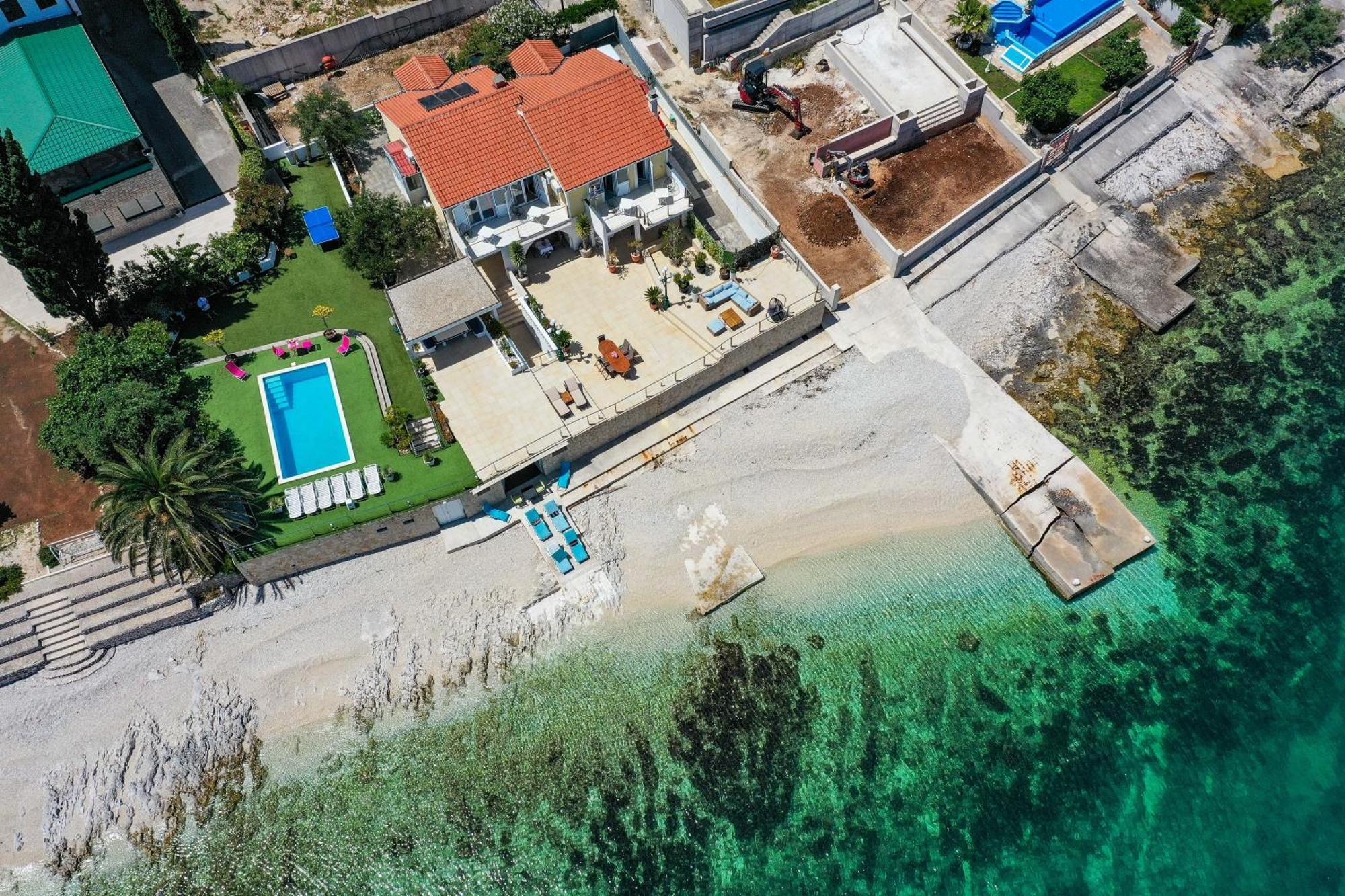 Villa Unique Sur La Plage Pour Des Vacances Inoubliables En Famille Ou Entre Amis Pour 10 Personnes Slatine Kültér fotó